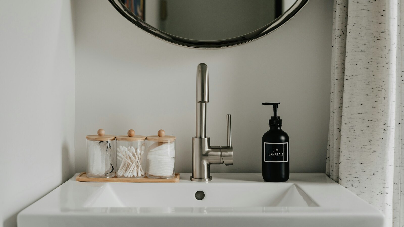 Bathroom and kitchen fixtures